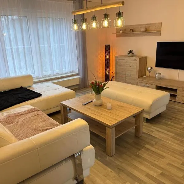 Ferienhaus in Glauchau, Garten, Grillmöglichkeit, Privatparkplatz, Kaffeevollautomat, Wlan, Netflix, готель у місті Глаухау