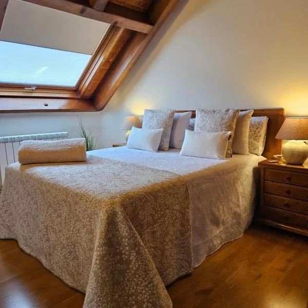 CAMBRA APARTAMENT, Dúplex acogedor en el coraón de El Pont de Suert, hotel al Pont de Suert