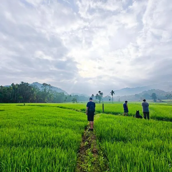 Crystal Water Inn، فندق في Bibile