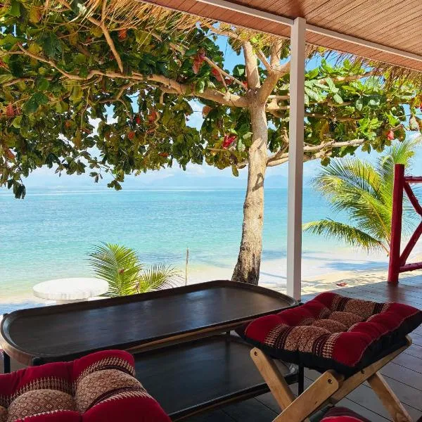 Oceanfront Villa at Bang po Beach-Koh Rooms, hotell sihtkohas Ban Bang Po