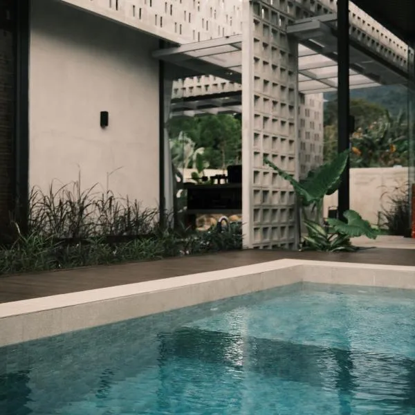 BLOC by The Hectar Private Pool Villa Janda Baik, hotel em Bentong