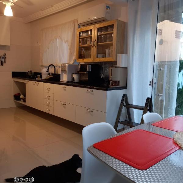 Casa térrea lindamente decorada e climatizada - Foto 4