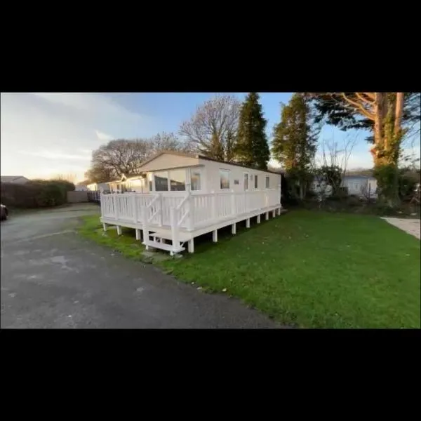 Rowan 42, hotel din New Milton