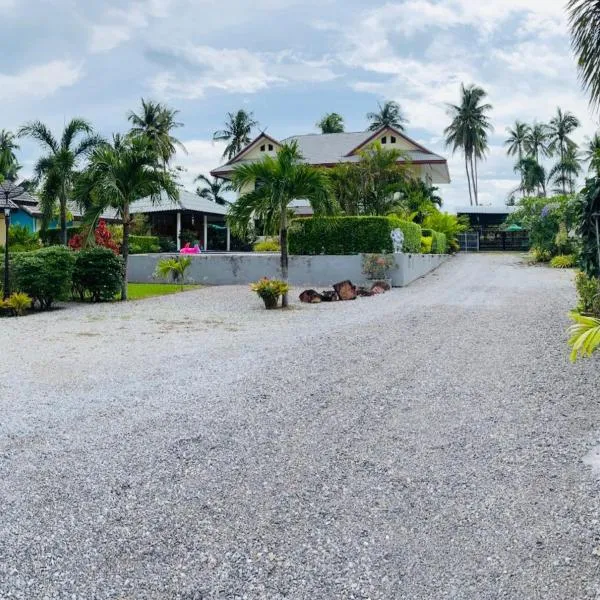 Apple Bungalows, hotel i Bang Saphan