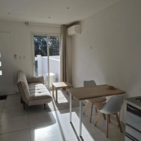 Maison mitoyenne: Gignac-la-Nerthe şehrinde bir otel