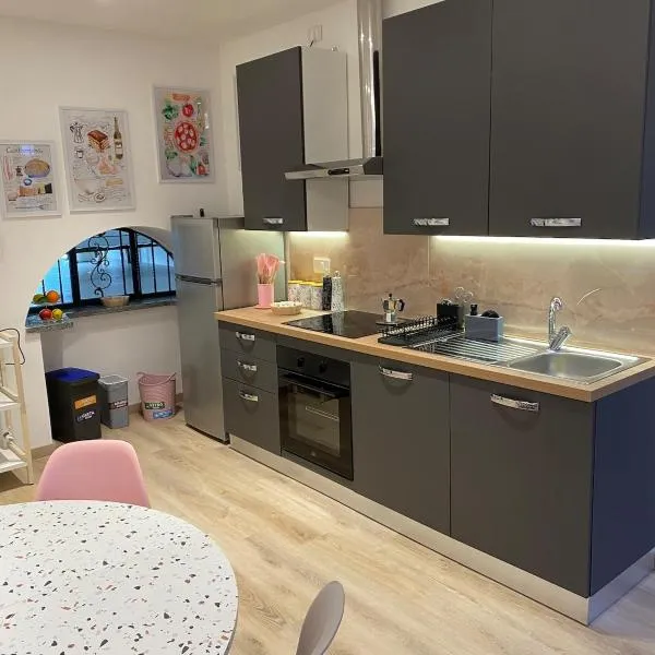 Casa MELISSA LIMONCELLA , free parking-self check in, hotel in Tavernerio