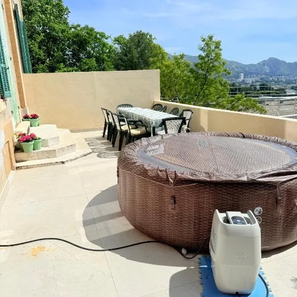 Duplex avec Spa, terrasse vue mer Marseille Calme & Central, hotel u Marseilleu