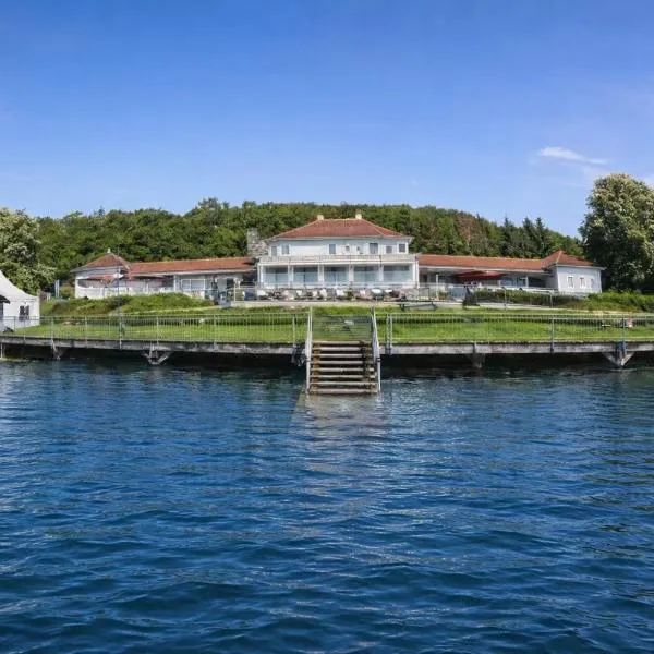 Strandhaus Edersee - Kaminzimmer, Seeblick, Badestrand, Seeterrasse, hotel em Waldeck