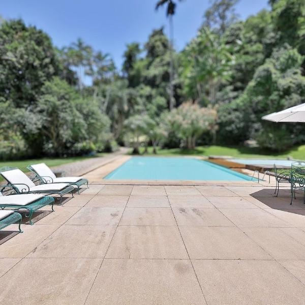 Magnificent house in Gávea with spacious garden and 24-hour security