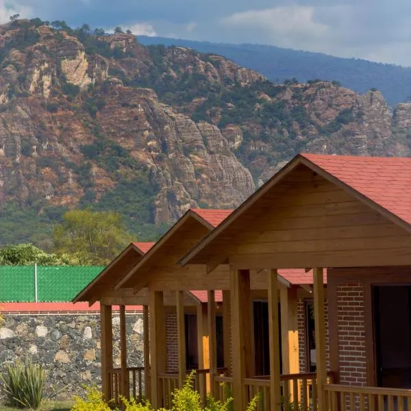 Cabañas Tlaxomolco, hotel v mestu Tepoztlán