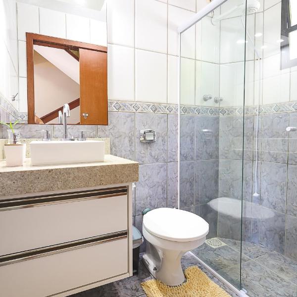 Refúgio Sul da Ilha, casa Nova, Wi-Fi, Ar condicionado e 2 vagas se estacionamento - Foto 3