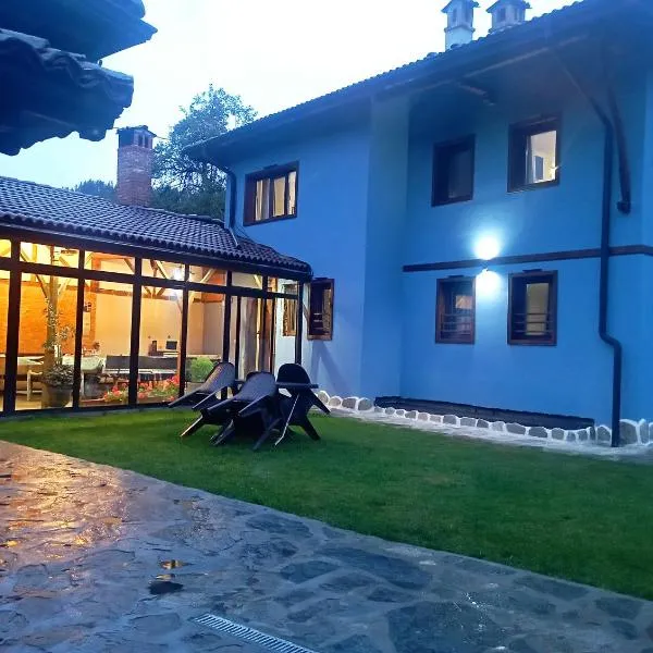 Стаи за гости Царвулджиеви, Hotel in Kopriwschtiza