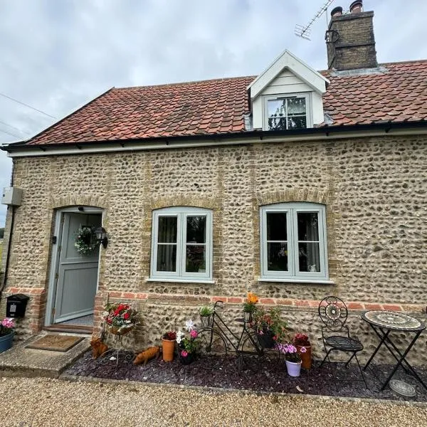 Cosy Flint Cottage, hotel din Thurston