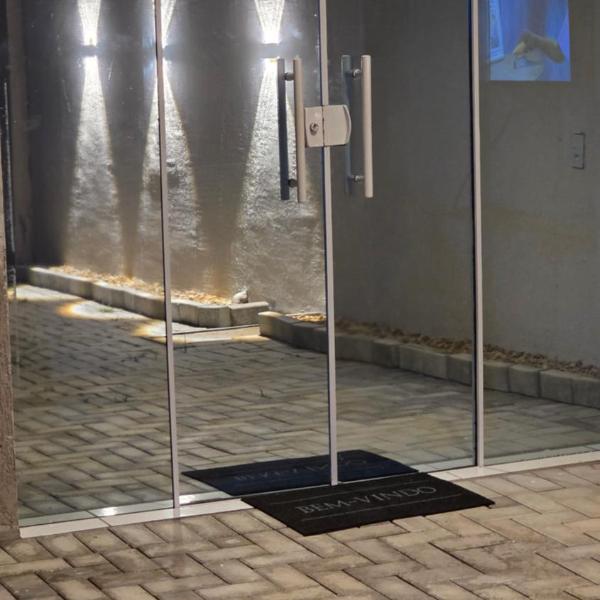 Apartamento espaçoso com 2 quartos - Foto 2