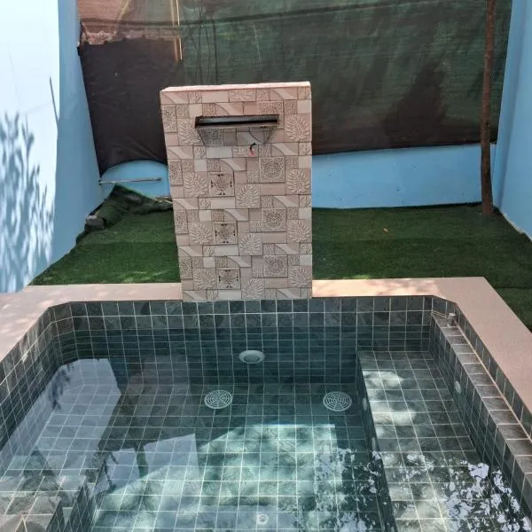 Sea Shades Cottages with Private Jacuzzi – hotel w mieście Palolem