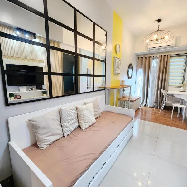 Cozy Family Suite at Fame Residences Tower 2 Mandaluyong, hotel i Manila