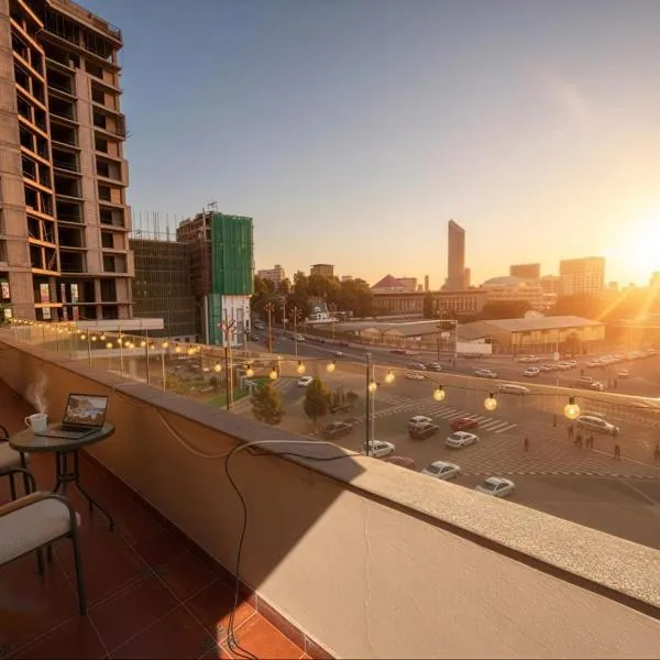 Penthouse Diplomatic Suites - Opposite AU HQ, hotel en Minē