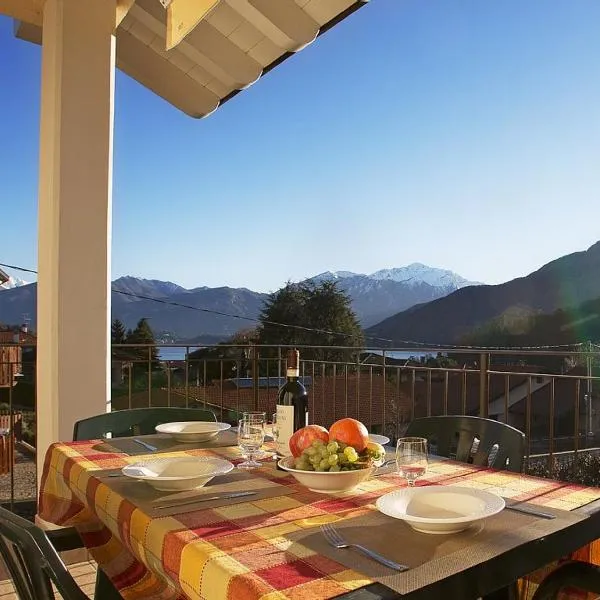 4 Village centre Lenno homes with pool-by Italian Apartments TERRAZE, SPESE, SOPRA SPESE, SPESE II – hotel w mieście Lenno