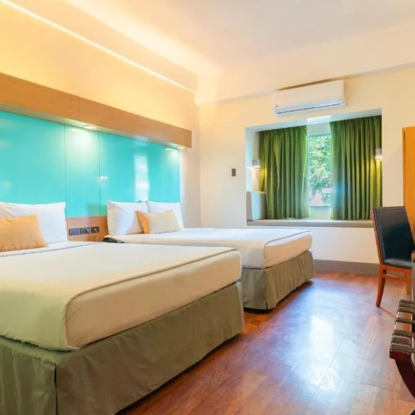 Microtel by Wyndham South Forbes near Nuvali, hotel in Santa Rosa