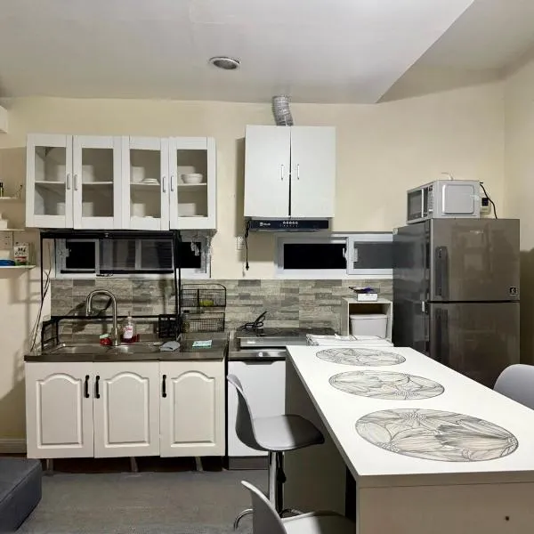 Affordable Staycation Home for 2-3 People!: Dauin şehrinde bir otel