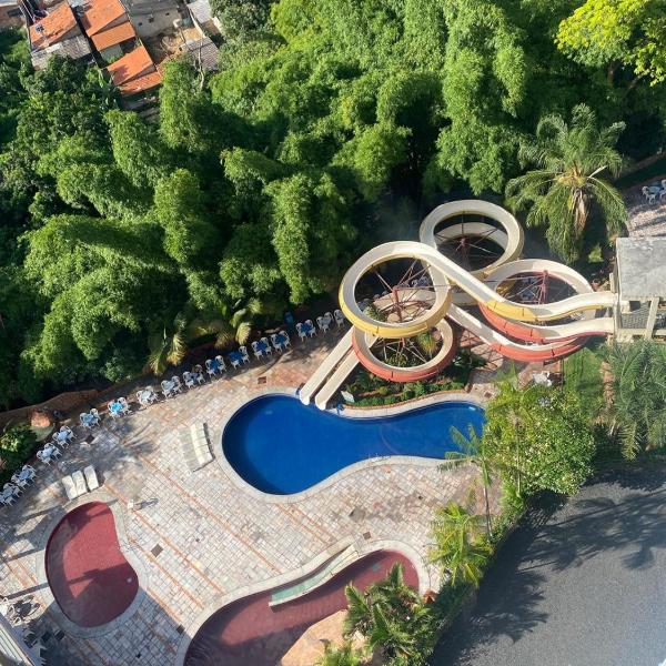 Cobertura exclusiva com churrasqueira privativa no Golden Dolphin Grand Hotel