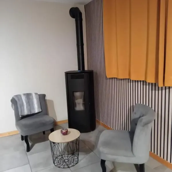 Gîte cosy 6 personnes, avec jardin en Normandie, proche des plages du débarquement et du Mont Saint-Michel, hotel sa La Luzerne