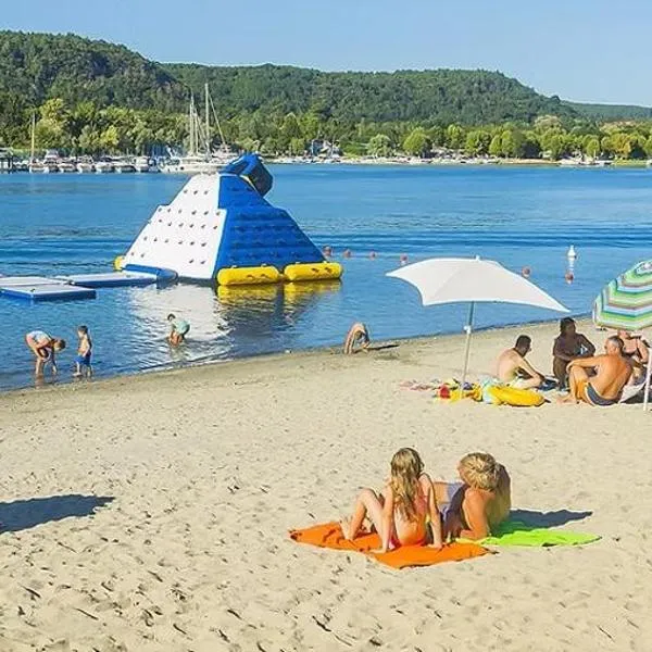 Happy Camp Mobile Homes in Camping Italia Lido, Hotel in Castelletto sopra Ticino