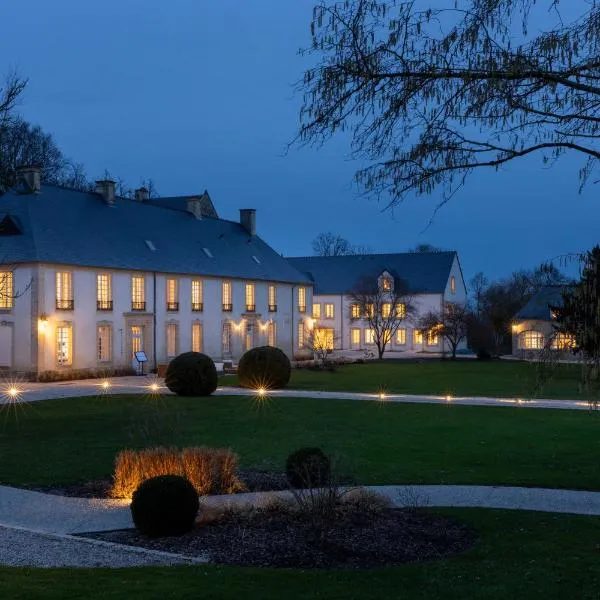 Château Saint Gilles - Bayeux, готель у місті Guéron
