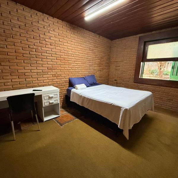 Quarto confortável no Centro