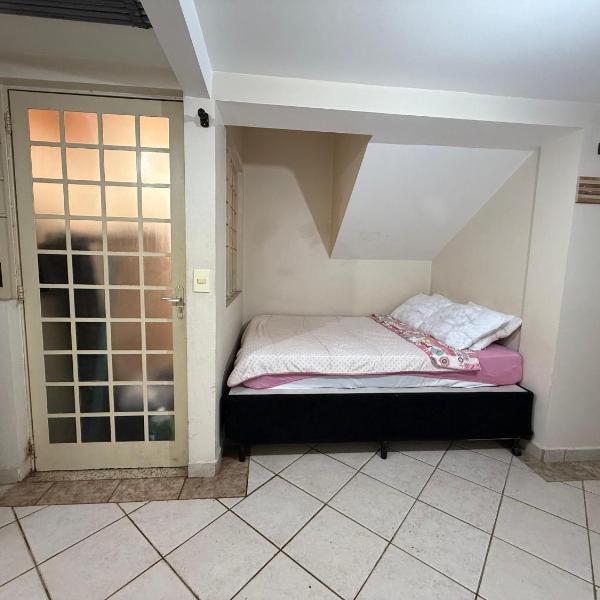 Quarto em ótima localização - Foto 3