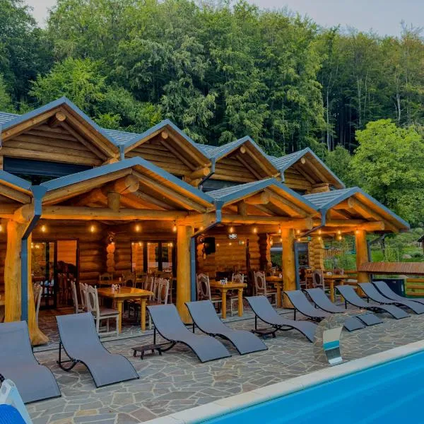 Barlogul Ursului, hotel u gradu 'Baia Mare'