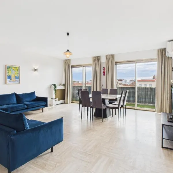 Central -300m Palais- Seaview-A/C-WIFI-spacieux, hotel i Cannes