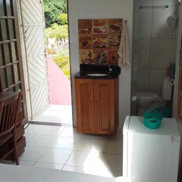 Casa Rosa da Ilha - Suíte com Ar-condicionado e Jardim Amplo - Foto 3