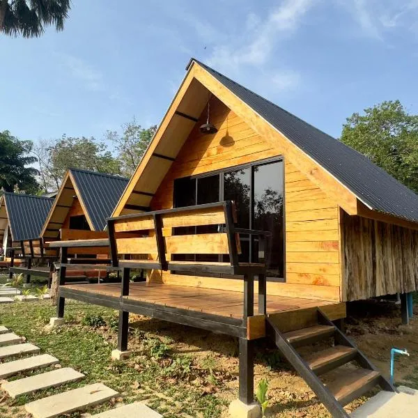 Phayam Paradise Resort، فندق في كو فايام