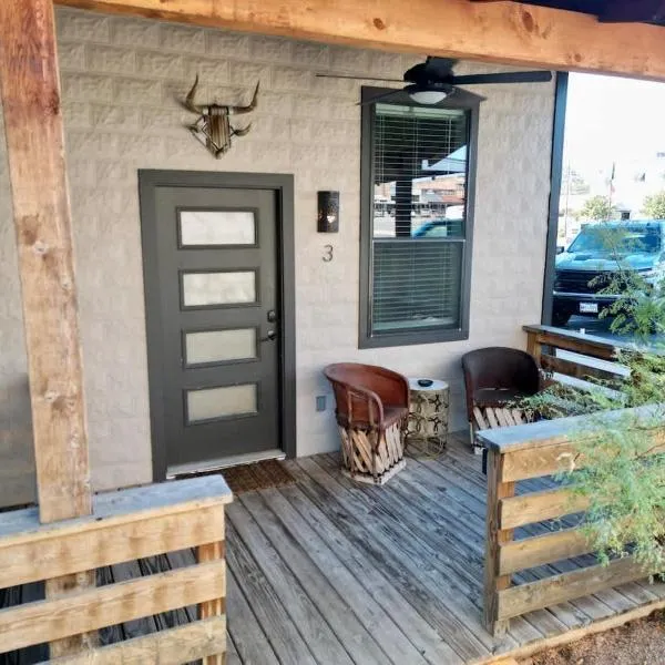 Lodge 3 on the Mason TX Square, hotel di Mason