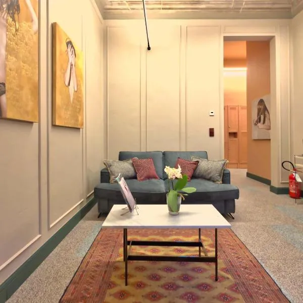 볼로냐에 위치한 호텔 Homeby, Cinisca Suites