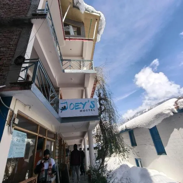 Joeys Hostel Manali, khách sạn ở Manāli