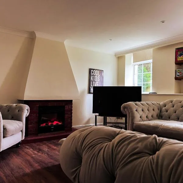 Countryside Converted Barn and Cottages Near Newquay, hotel en Saint Enoder