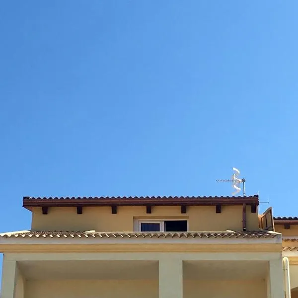 La Spiga Apartments, hotel Castelsardóban