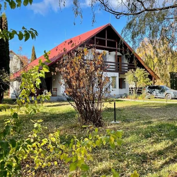 Heritage Villa Predelut - Fireplace & Baby Crib, hotel em Predeluţ