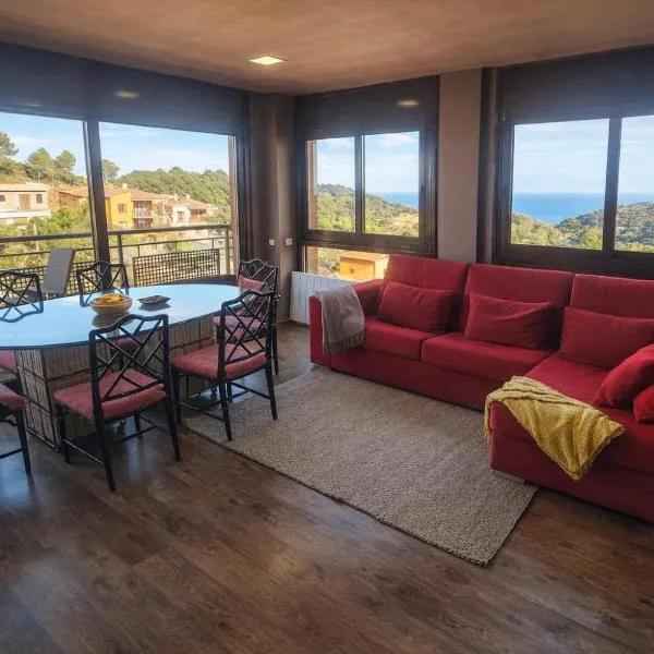 Lovely Duplex in Begur with Sea View, hotel sa Begur