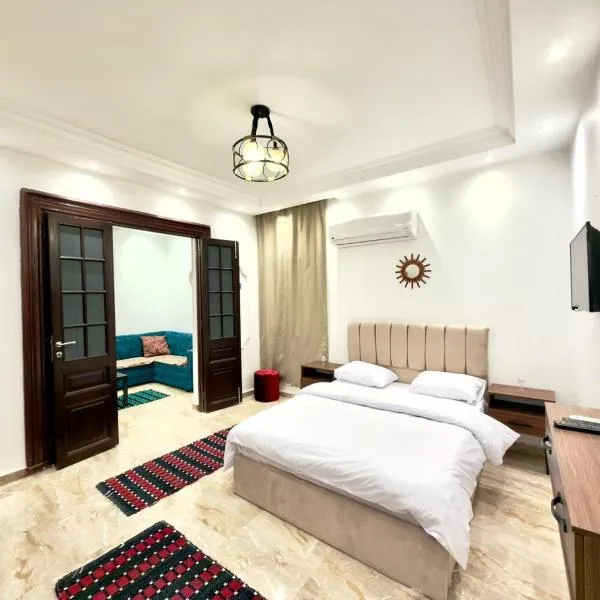 TriPyramids Suites, hotel in Caïro