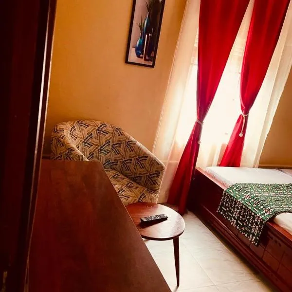 Binyuma Suites Motel, hotelli kohteessa Kampala