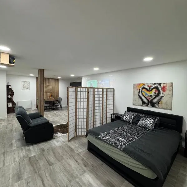 La Suite Mirebalaise, hotel v destinaci Poitiers