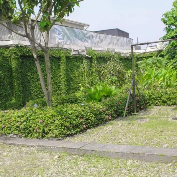 Chez Rossa à Deido, hotel Doualában