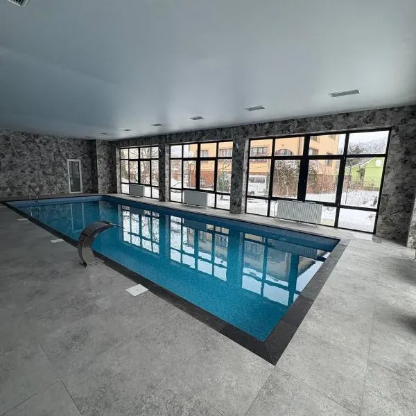 Гірка, готель у Сколе