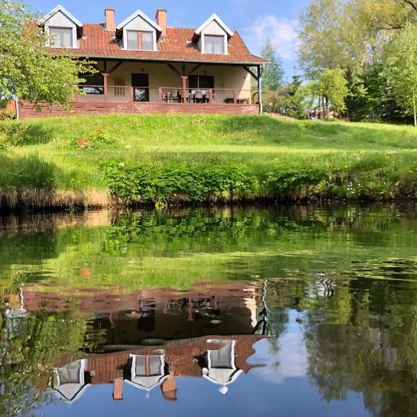 Chalupa Dejnowo, hotel i Pilec