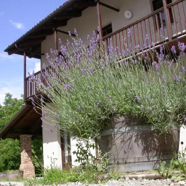 Cascina Creusa B&B、Pocapagliaのホテル