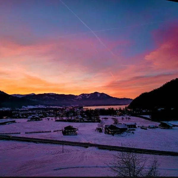 Apartment Sunset am Wolfgangsee, hotel in Strobl