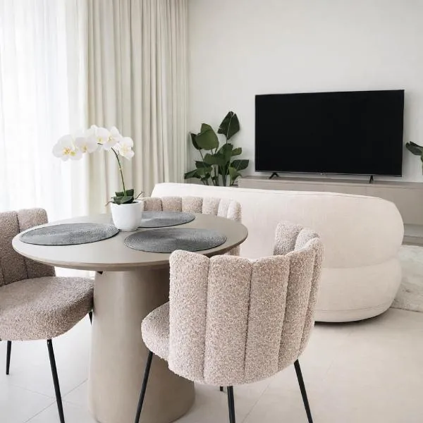 IsLe Royal Suites By Mercury Tower, Hotel in St Julian's